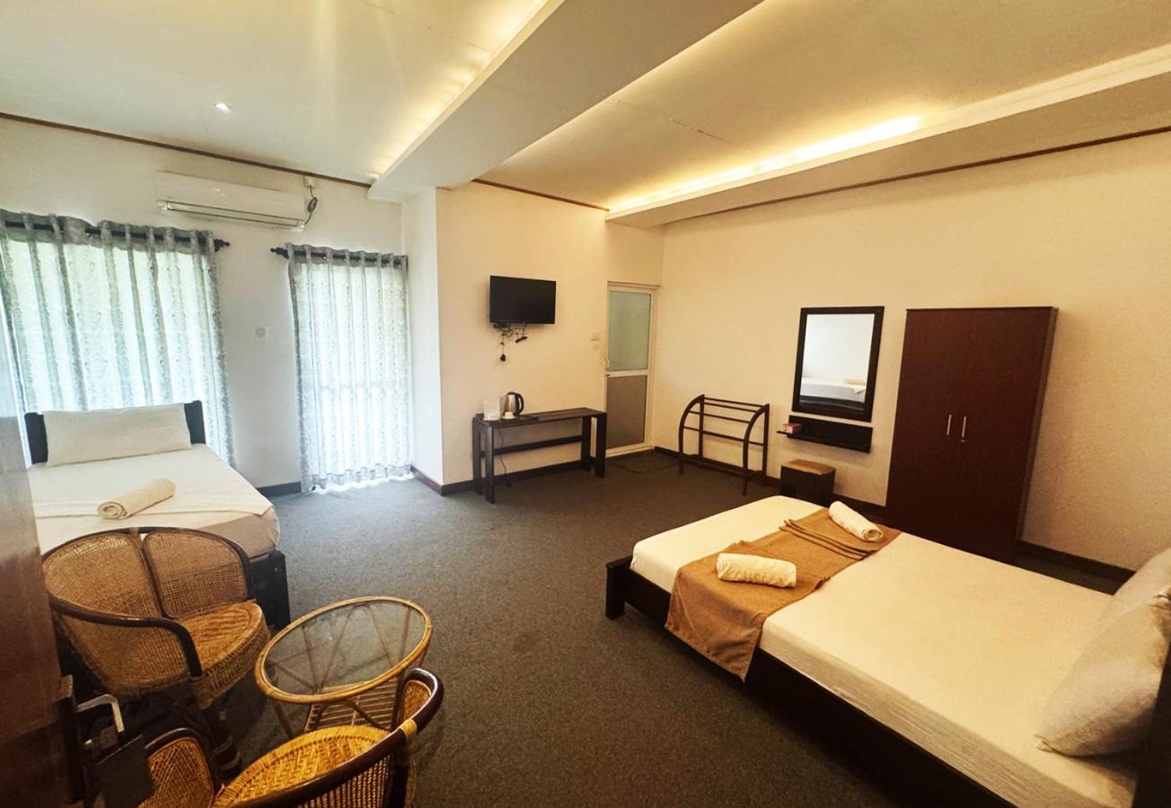 Nico Lagoon Hotel Negombo Exterior foto